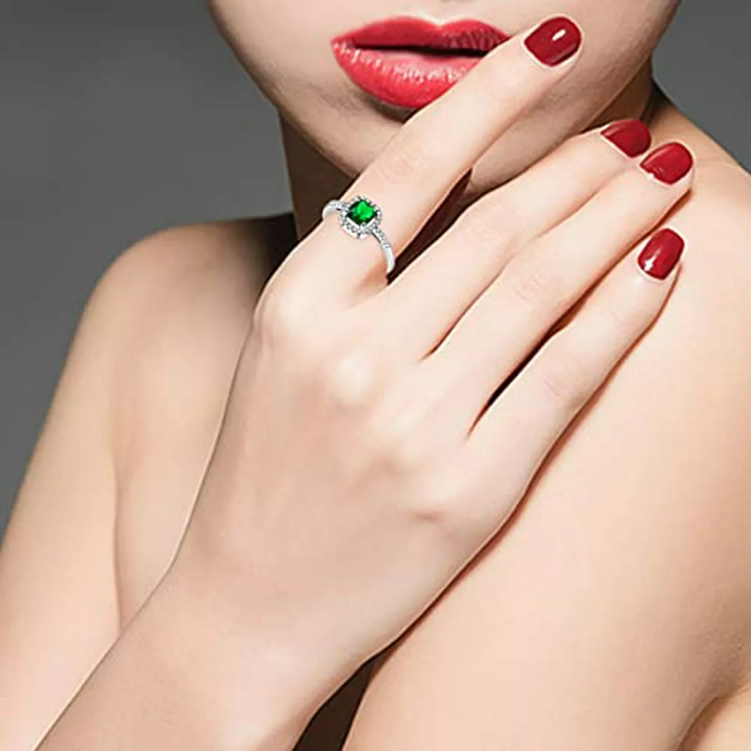 Anillo de Circón
